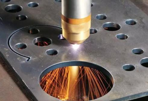 如何避免产品变形?钣金热变形时应如何进行?